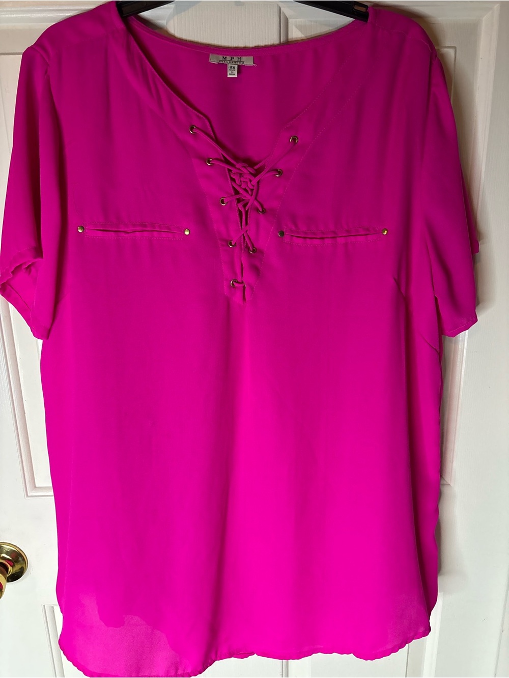 Women’s Short Sleeve Blouse Bright Pink in Color Size 2X Like New